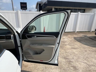 2022 Volkswagen Atlas 3.6L V6 SE w/Technology
