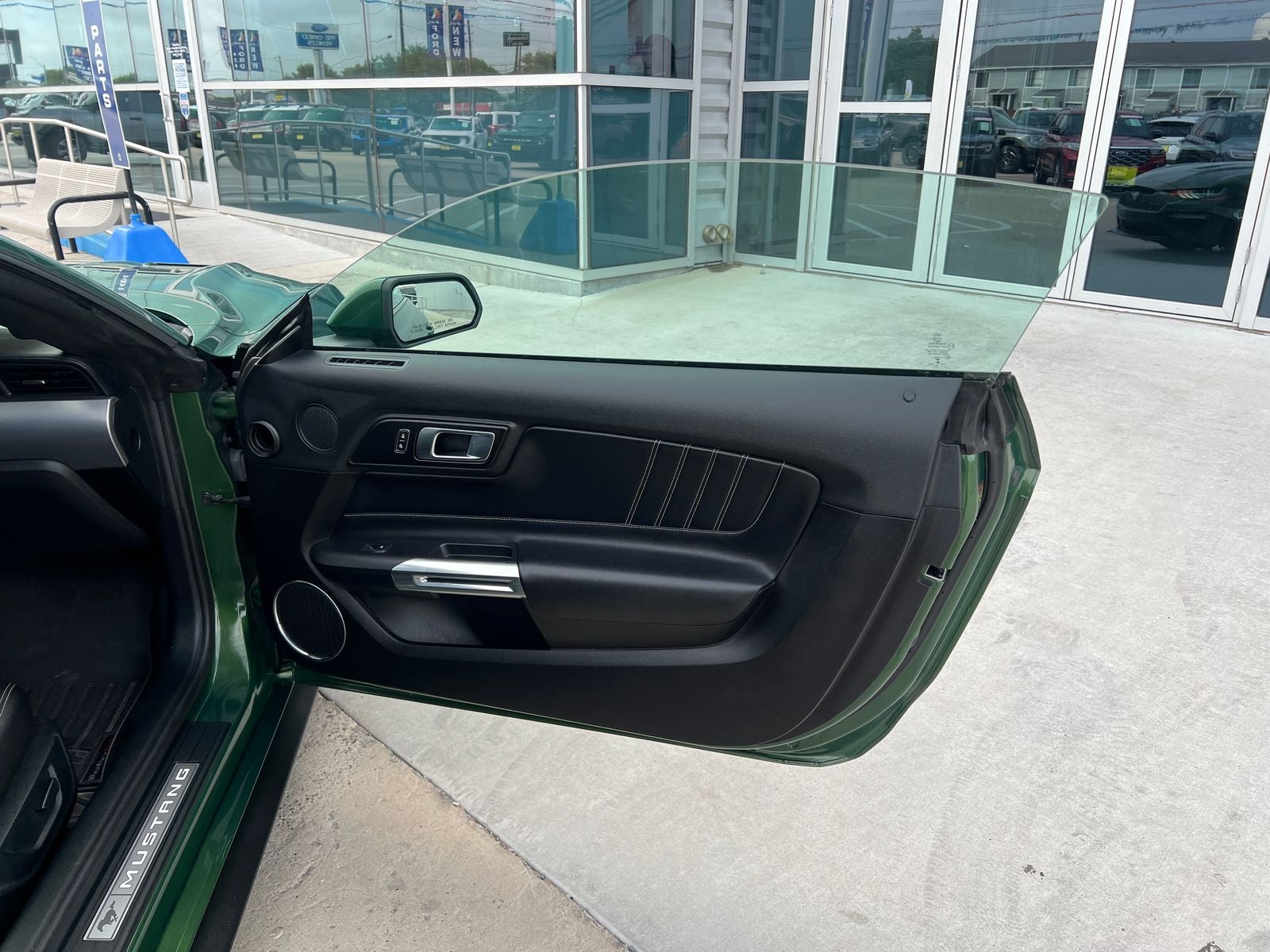 2022 Ford Mustang EcoBoost Premium