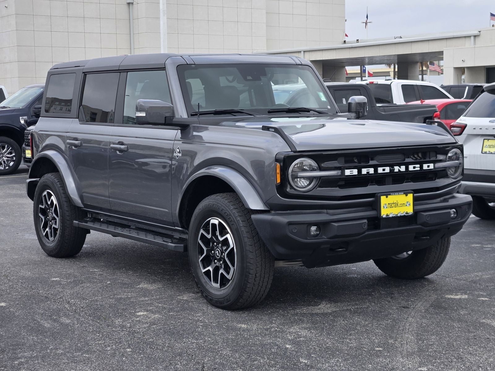 2024 Ford Bronco Outer Banks