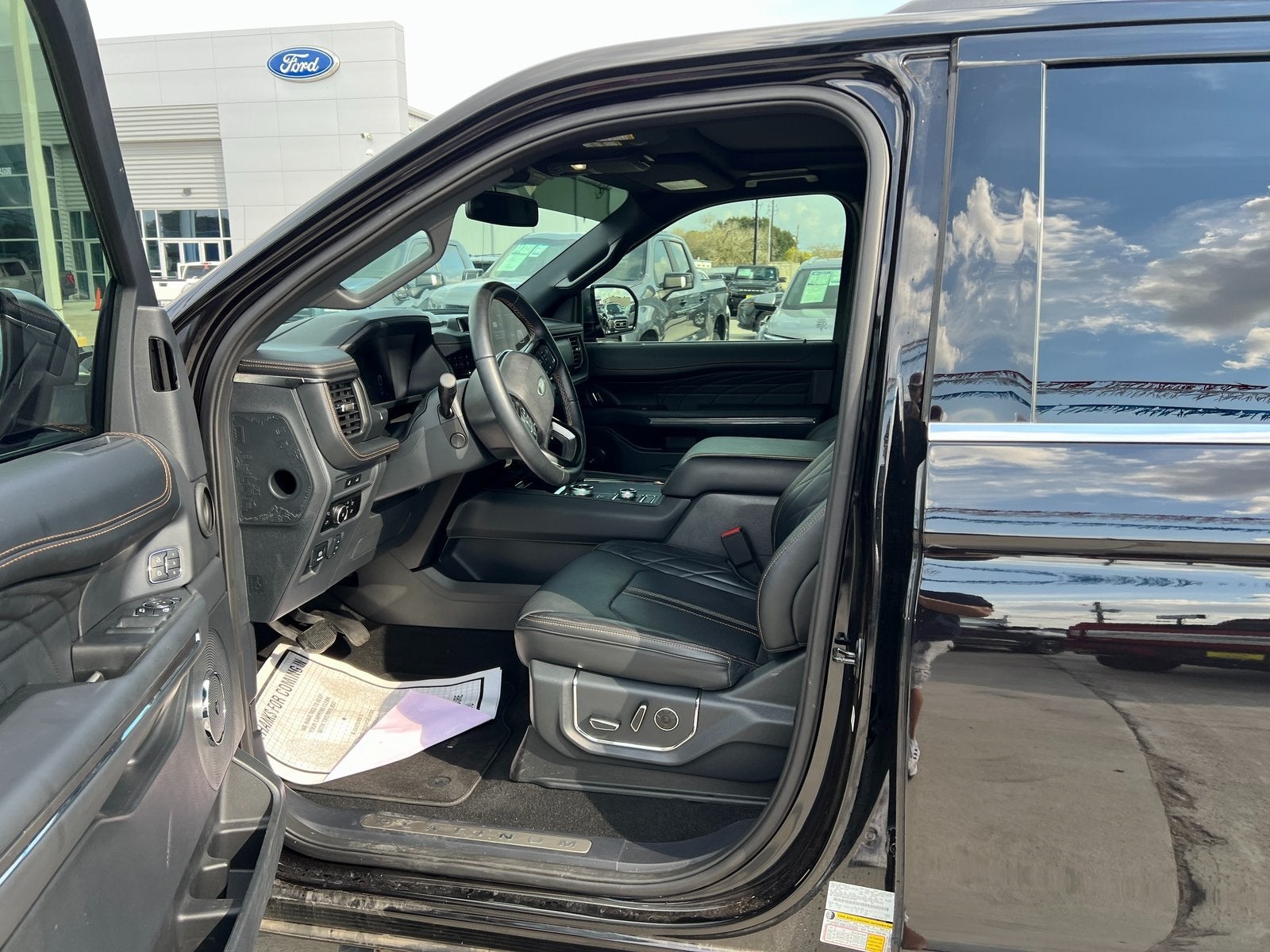 2024 Ford Expedition Platinum