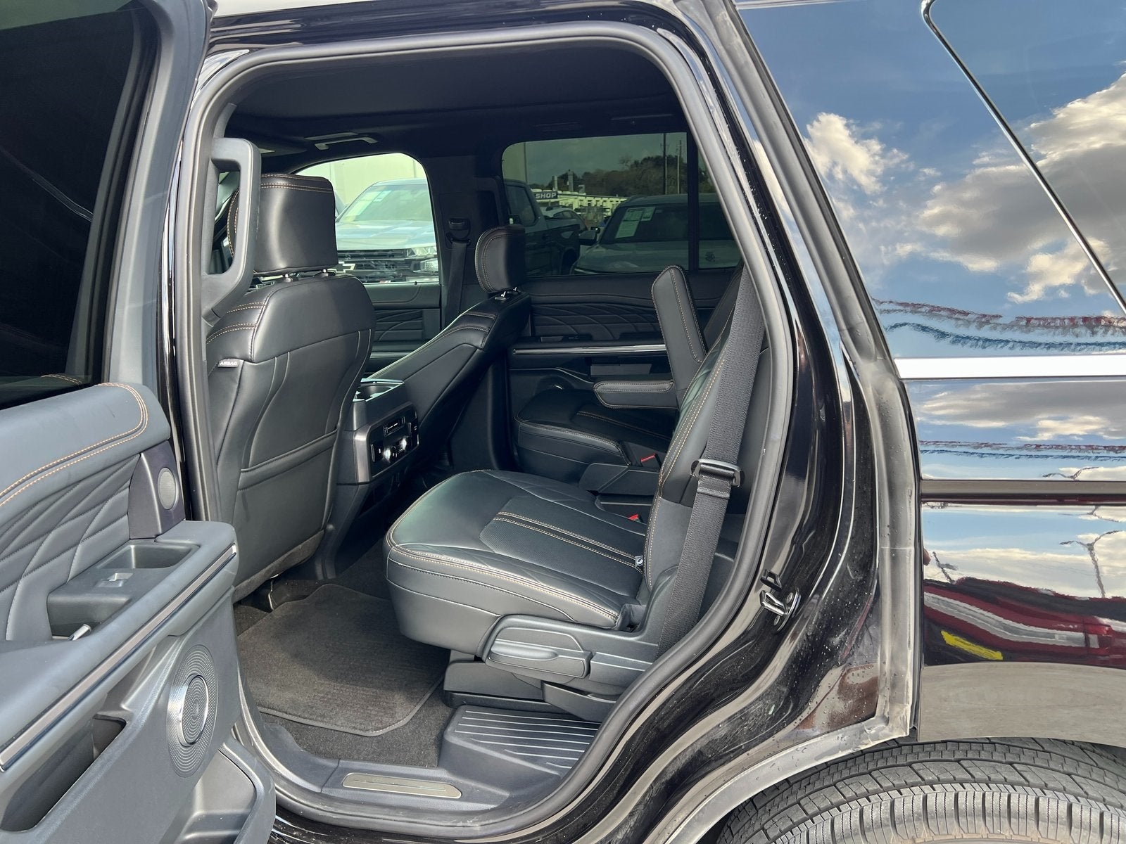 2024 Ford Expedition Platinum