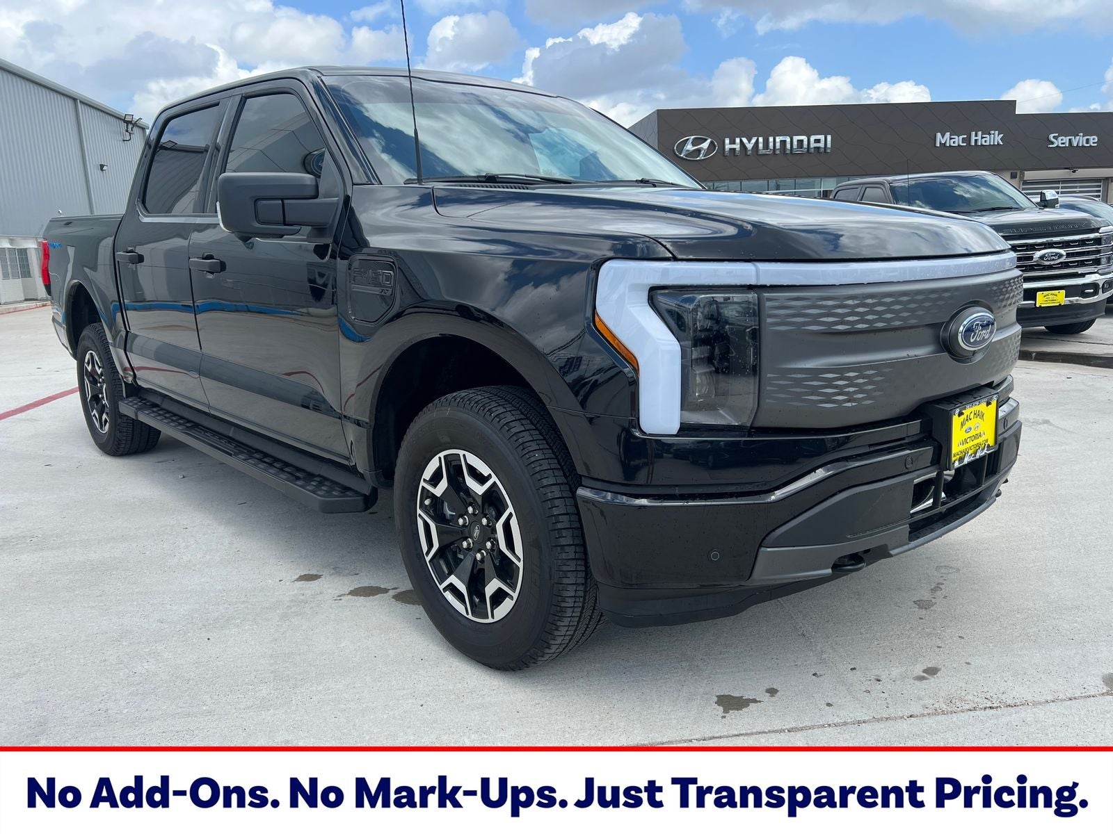2023 Ford F-150 Lightning XLT