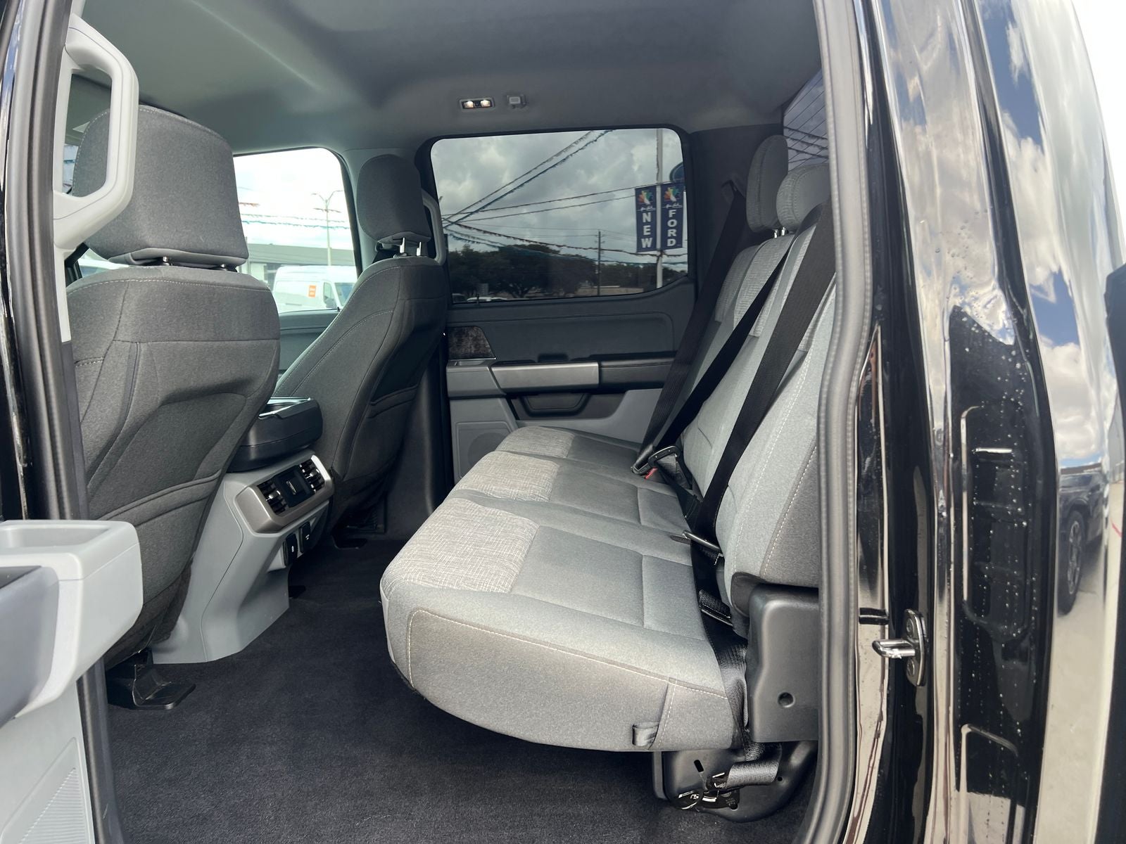 2023 Ford F-150 Lightning XLT