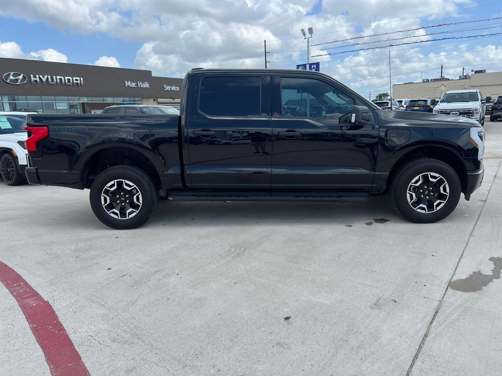 2023 Ford F-150 Lightning XLT