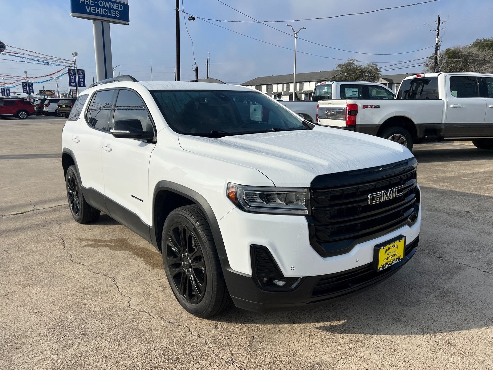 2023 GMC Acadia SLT