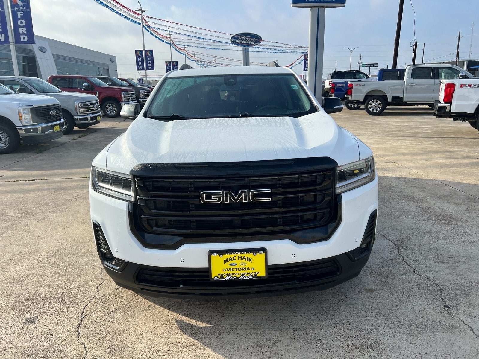2023 GMC Acadia SLT