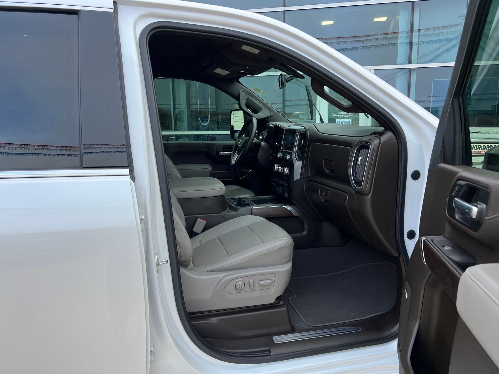 2023 GMC Sierra 2500HD SLT