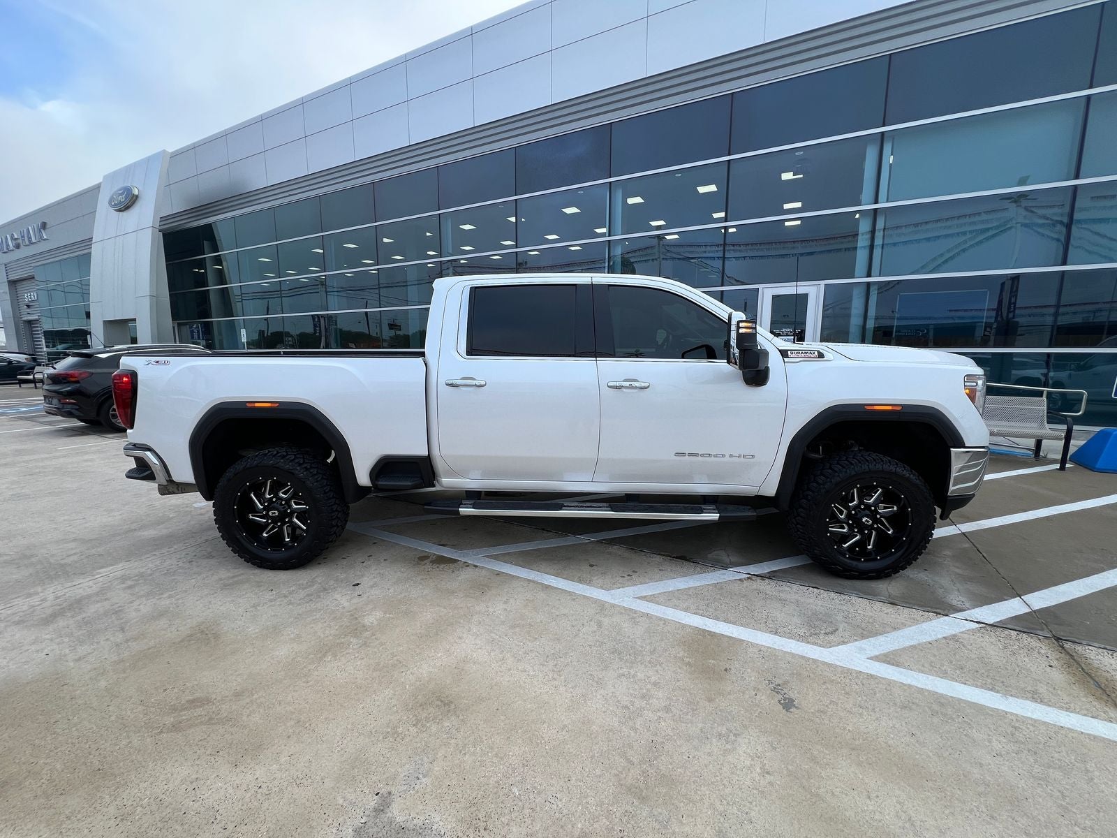 2023 GMC Sierra 2500HD SLT