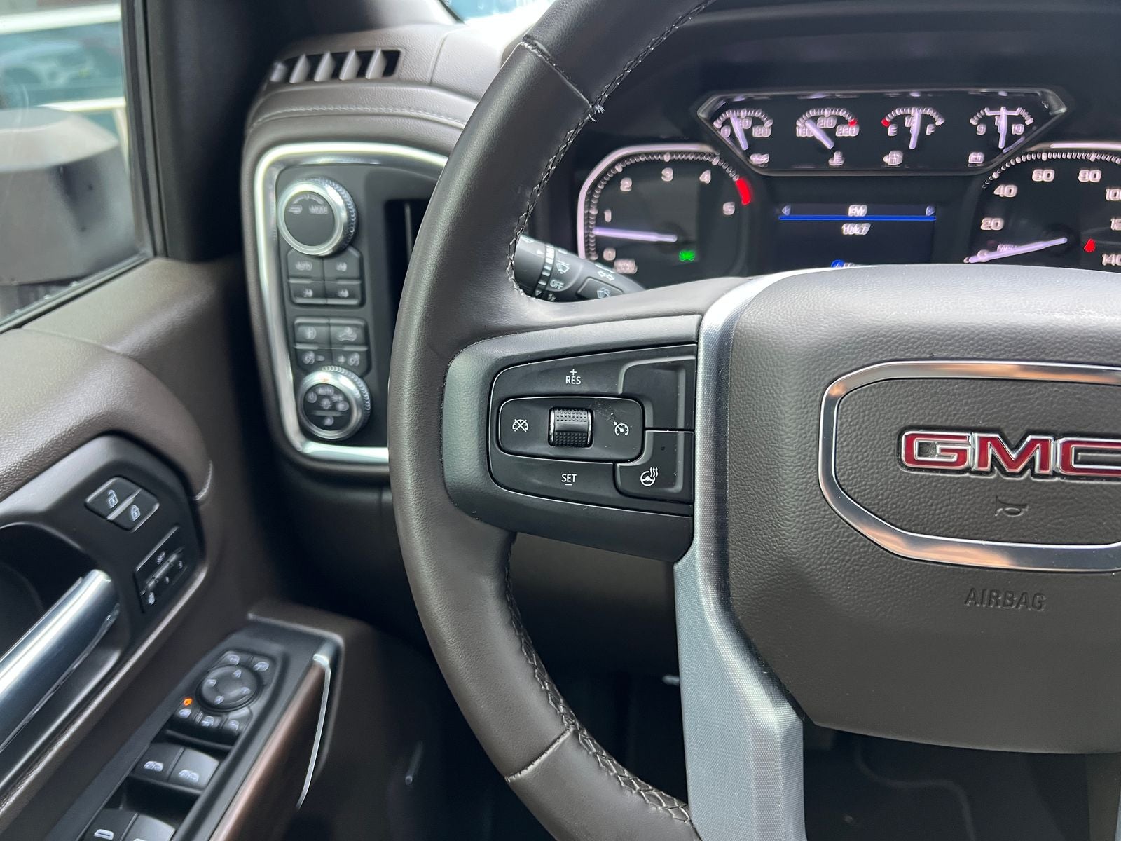 2023 GMC Sierra 2500HD SLT
