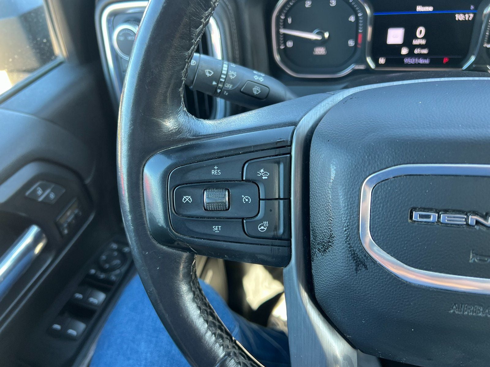 2023 GMC Sierra 2500HD Denali