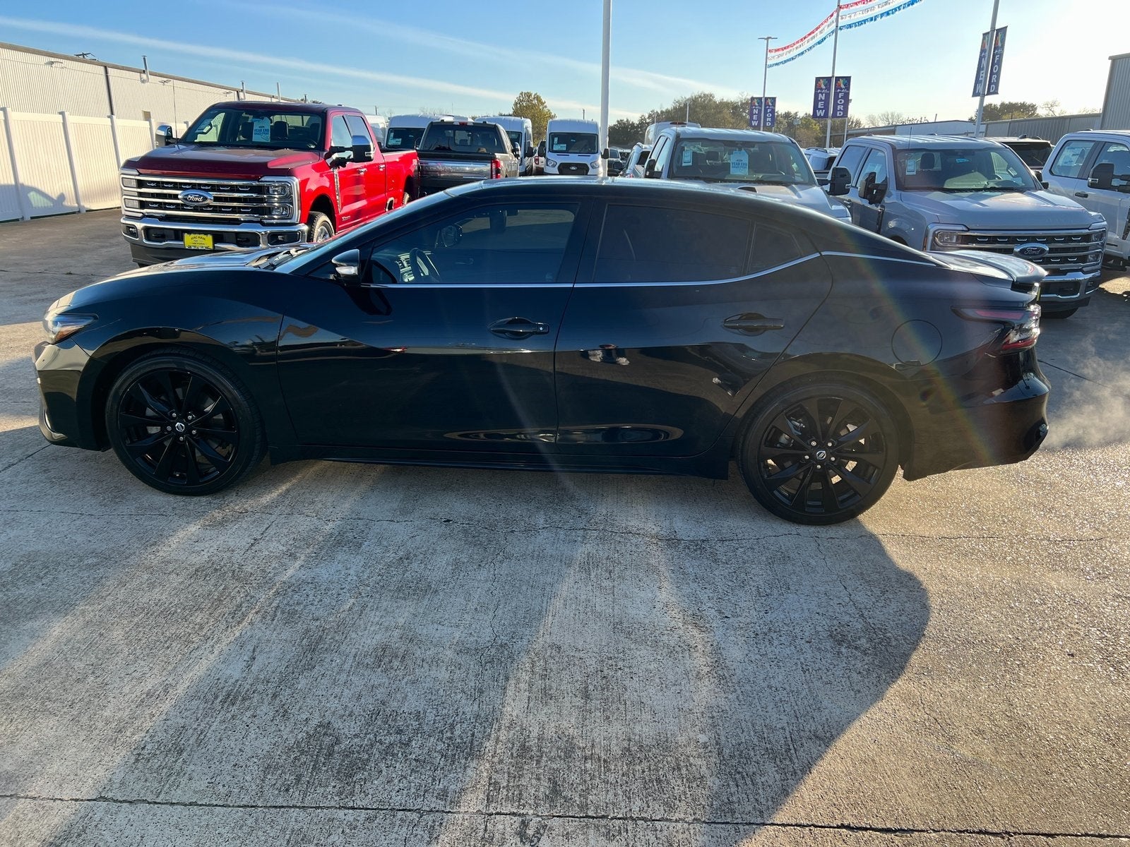 2022 Nissan Maxima SR