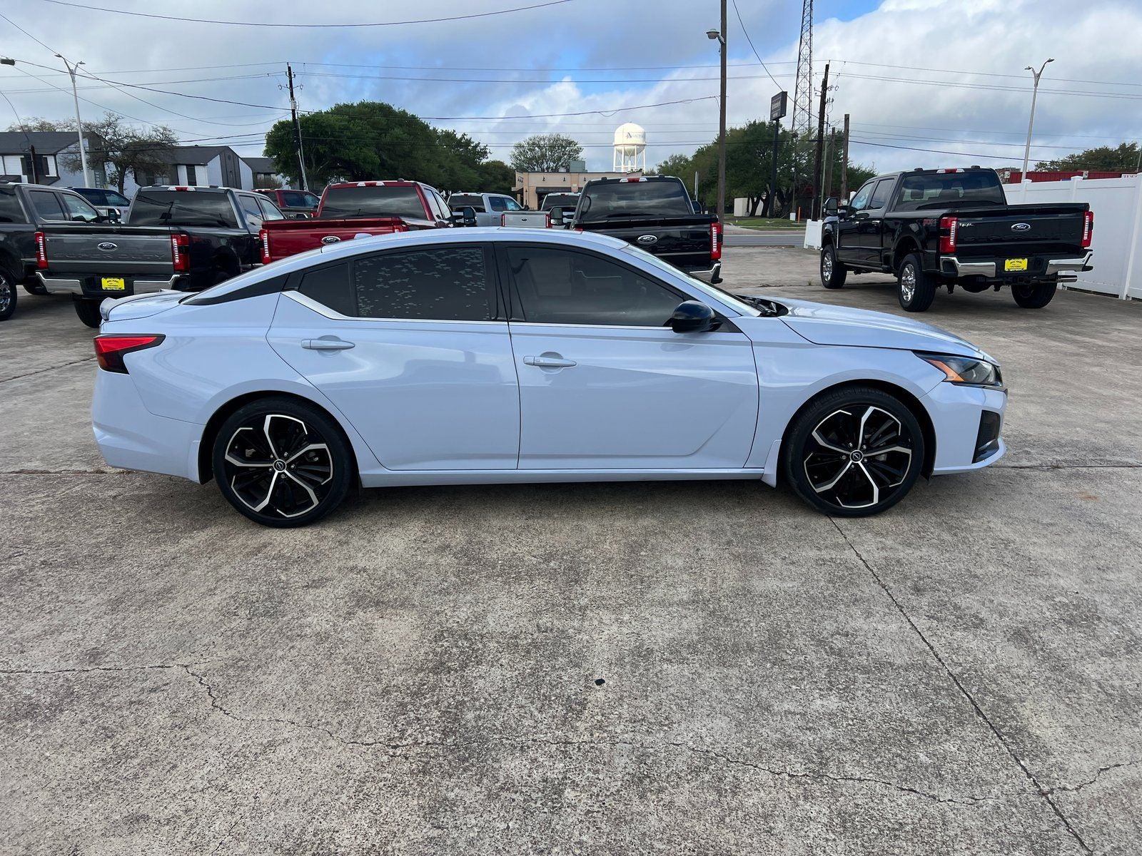 2023 Nissan Altima 2.5 SR