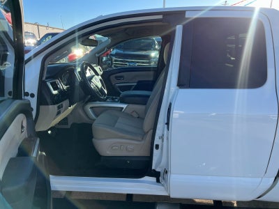 2017 Nissan Titan SV