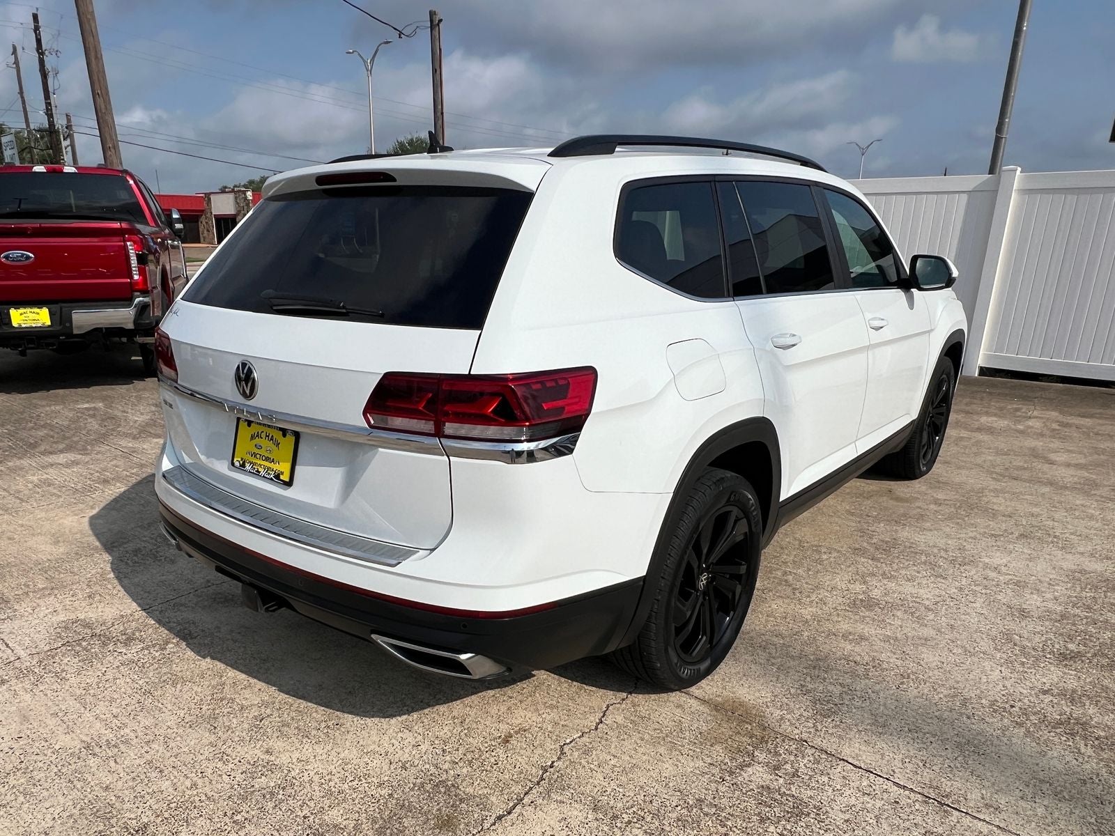 2022 Volkswagen Atlas 3.6L V6 SE w/Technology