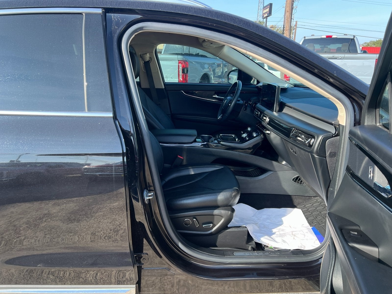 2023 Lincoln Nautilus Standard