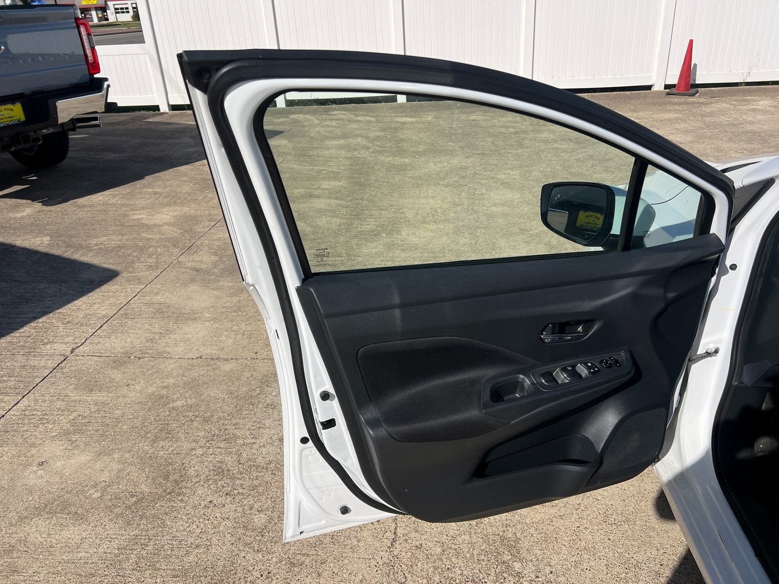 2022 Nissan Versa 1.6 SV