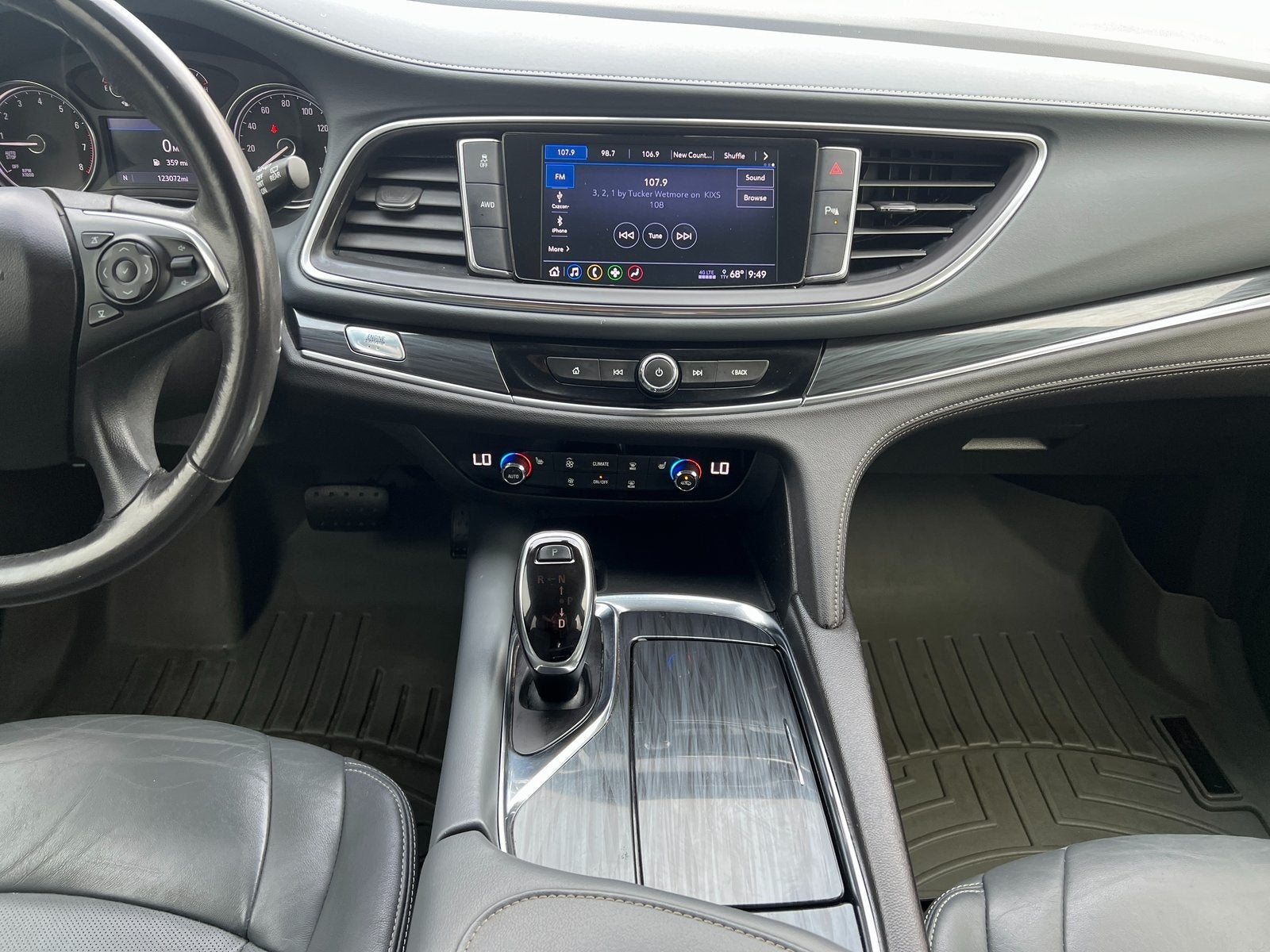 2020 Buick Enclave Essence