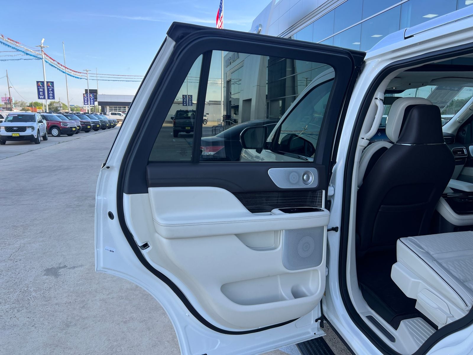 2024 Lincoln Navigator Black Label