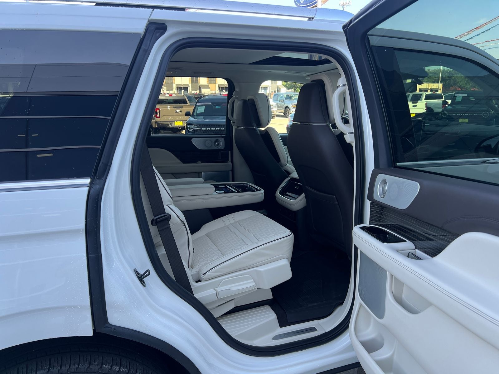 2024 Lincoln Navigator Black Label