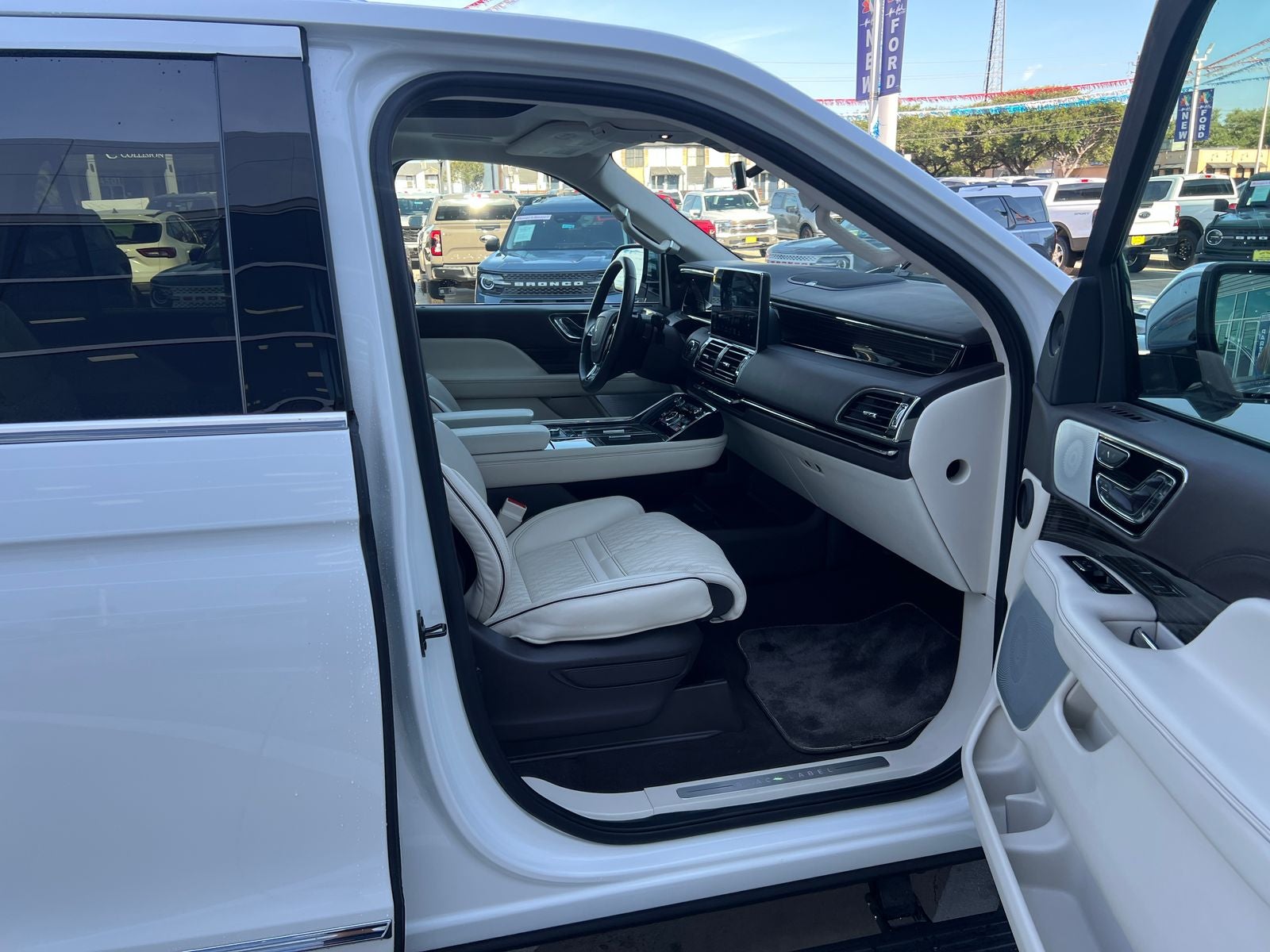 2024 Lincoln Navigator Black Label
