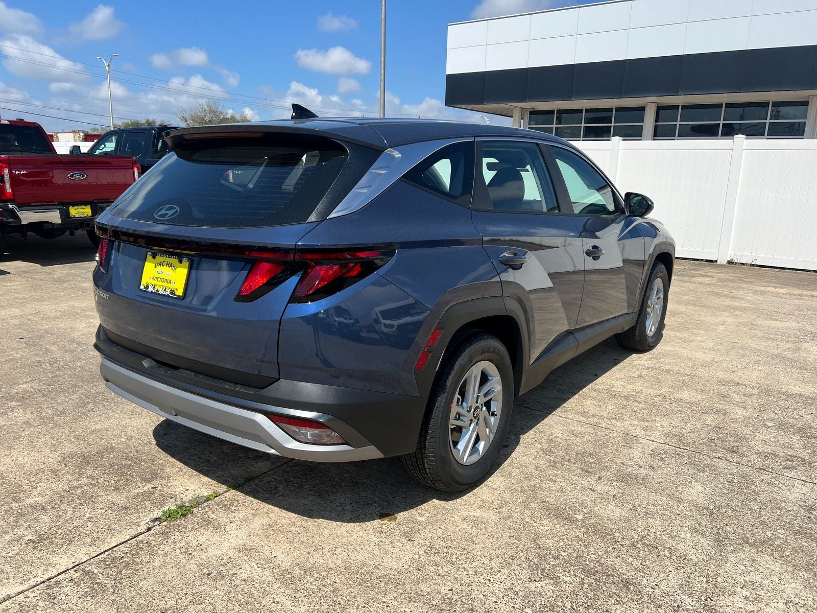 2026 Hyundai TUCSON SE FWD