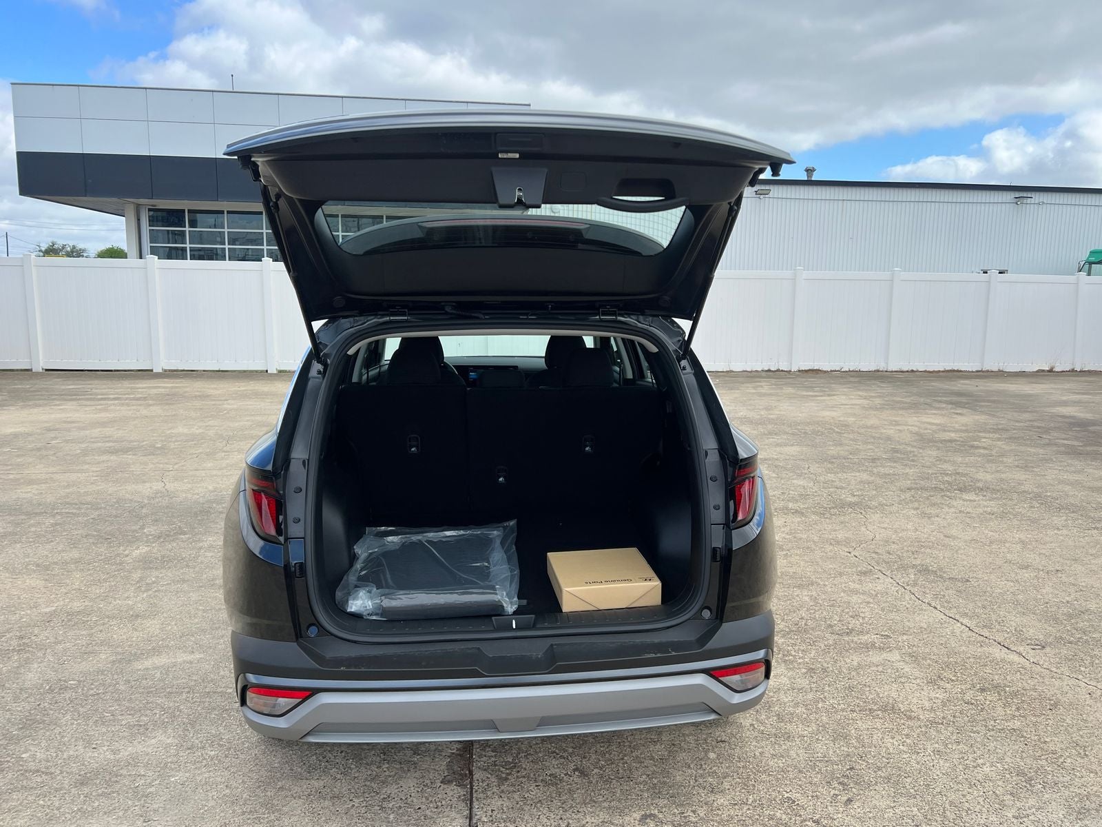 2026 Hyundai TUCSON SE FWD