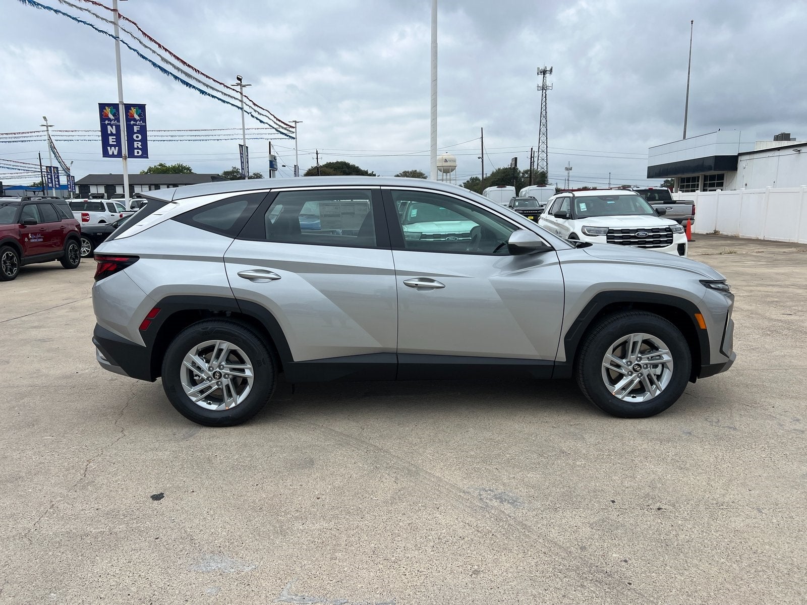 2026 Hyundai TUCSON SE FWD