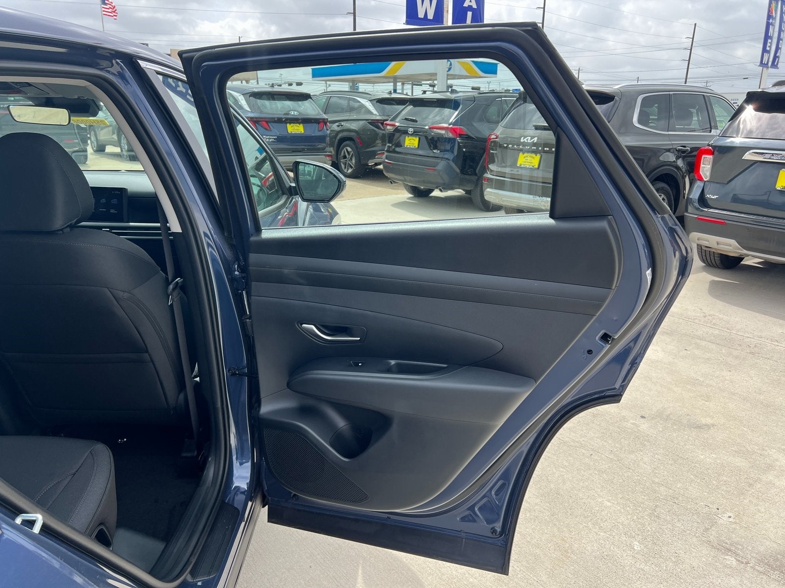 2025 Hyundai TUCSON SE FWD