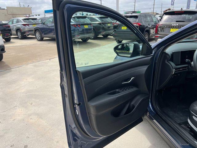 2025 Hyundai TUCSON SE FWD