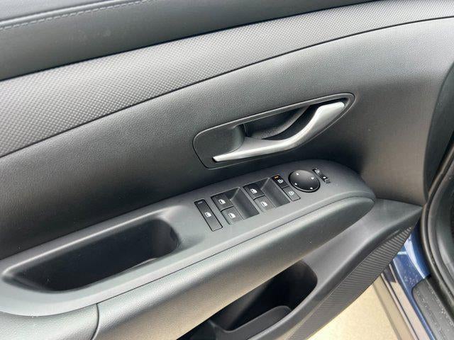 2025 Hyundai TUCSON SE FWD