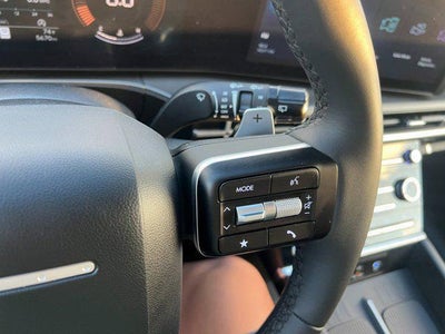 2025 Hyundai SANTA FE SE FWD