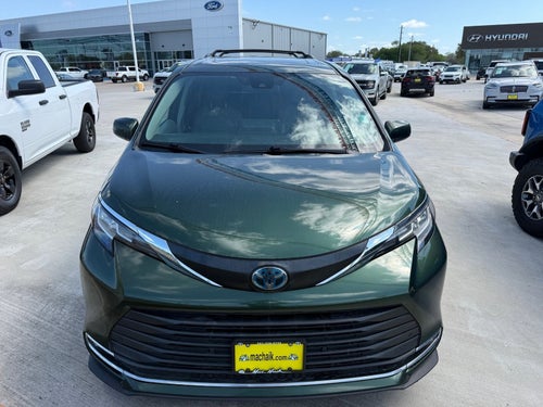 2022 Toyota Sienna XLE