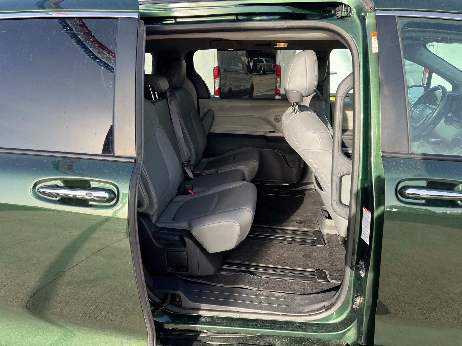 2022 Toyota Sienna XLE 8 Passenger
