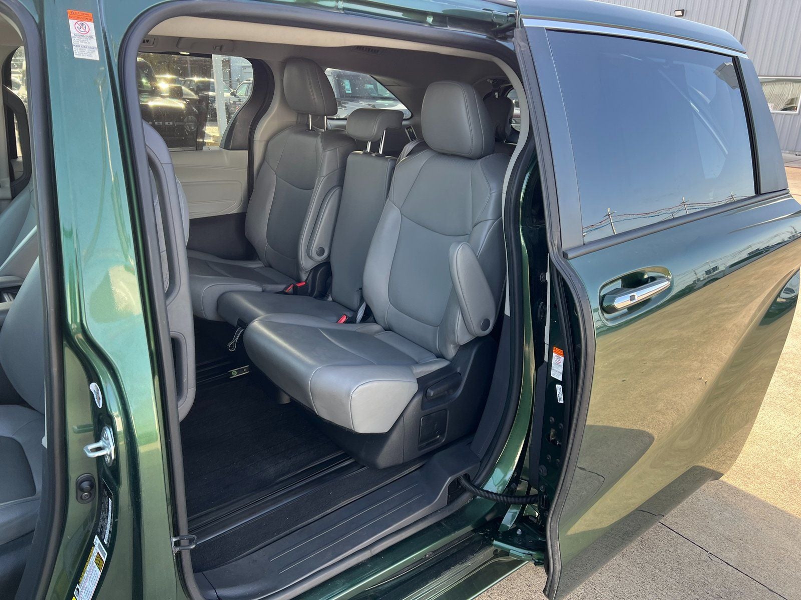 2022 Toyota Sienna XLE 8 Passenger