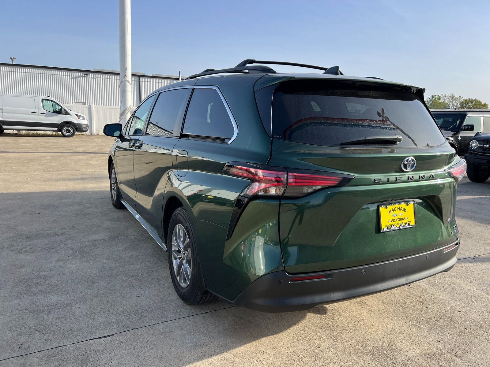 2022 Toyota Sienna XLE 8 Passenger