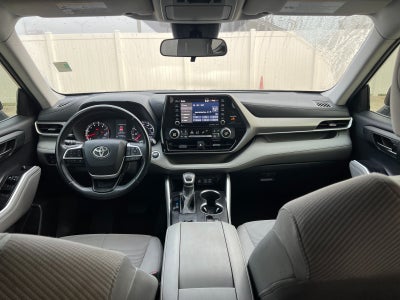 2022 Toyota Highlander LE