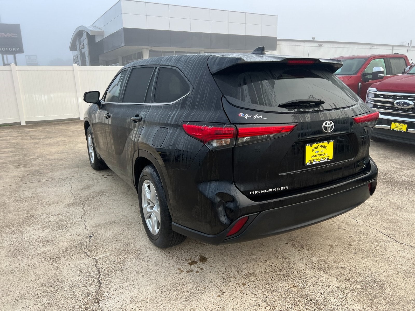 2022 Toyota Highlander LE