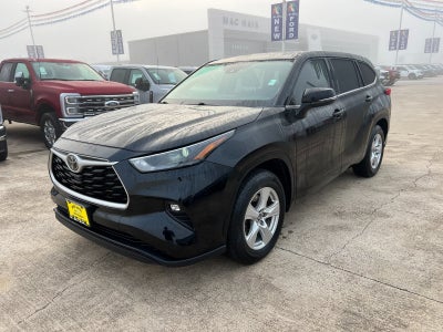 2022 Toyota Highlander LE