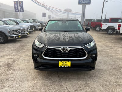 2022 Toyota Highlander LE