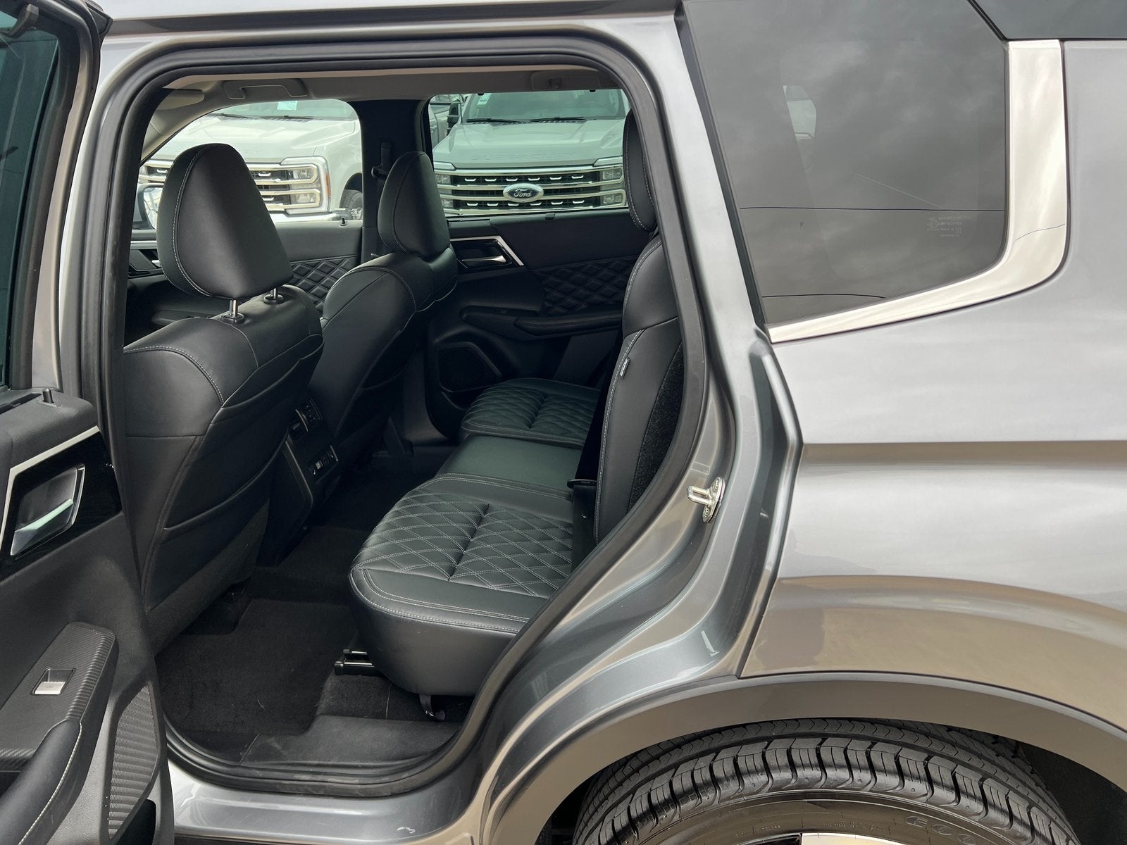 2023 Mitsubishi Outlander SEL