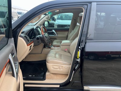 2014 Toyota Land Cruiser Base