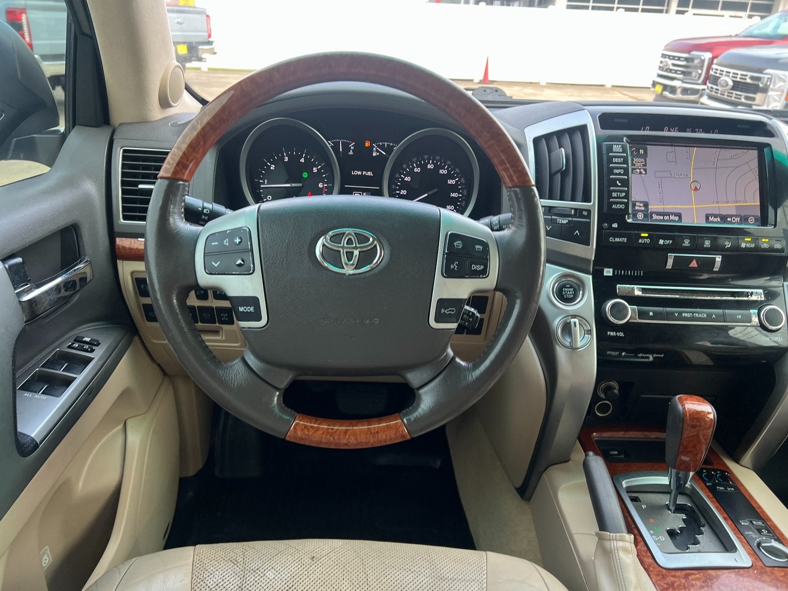 2014 Toyota Land Cruiser Base
