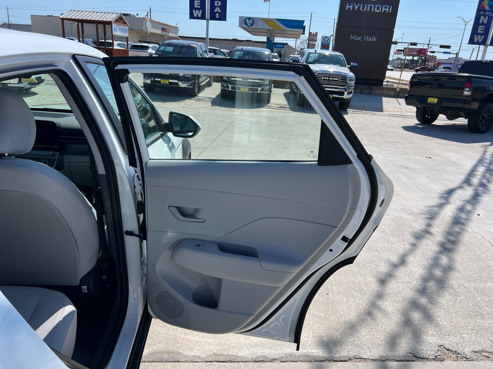 2026 Hyundai KONA SE FWD