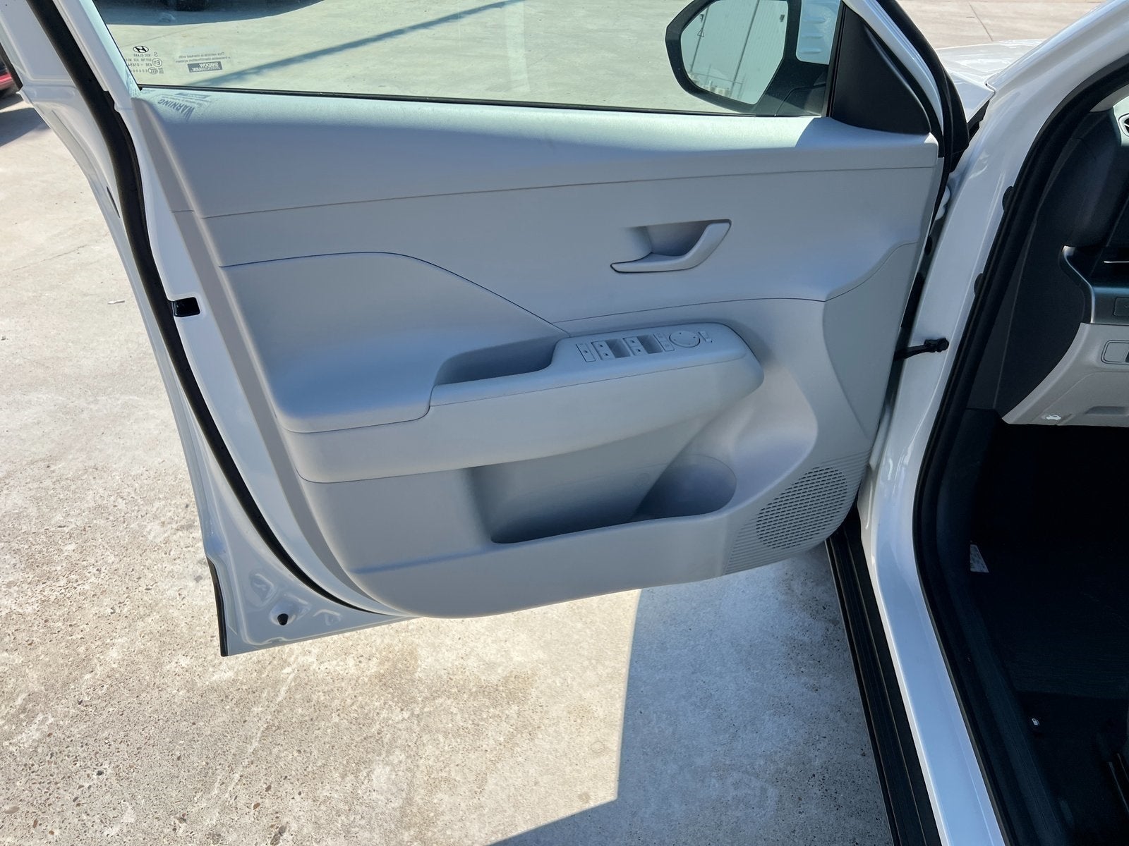 2026 Hyundai KONA SE FWD