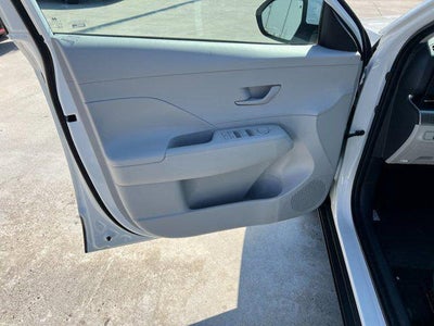 2026 Hyundai KONA SE FWD