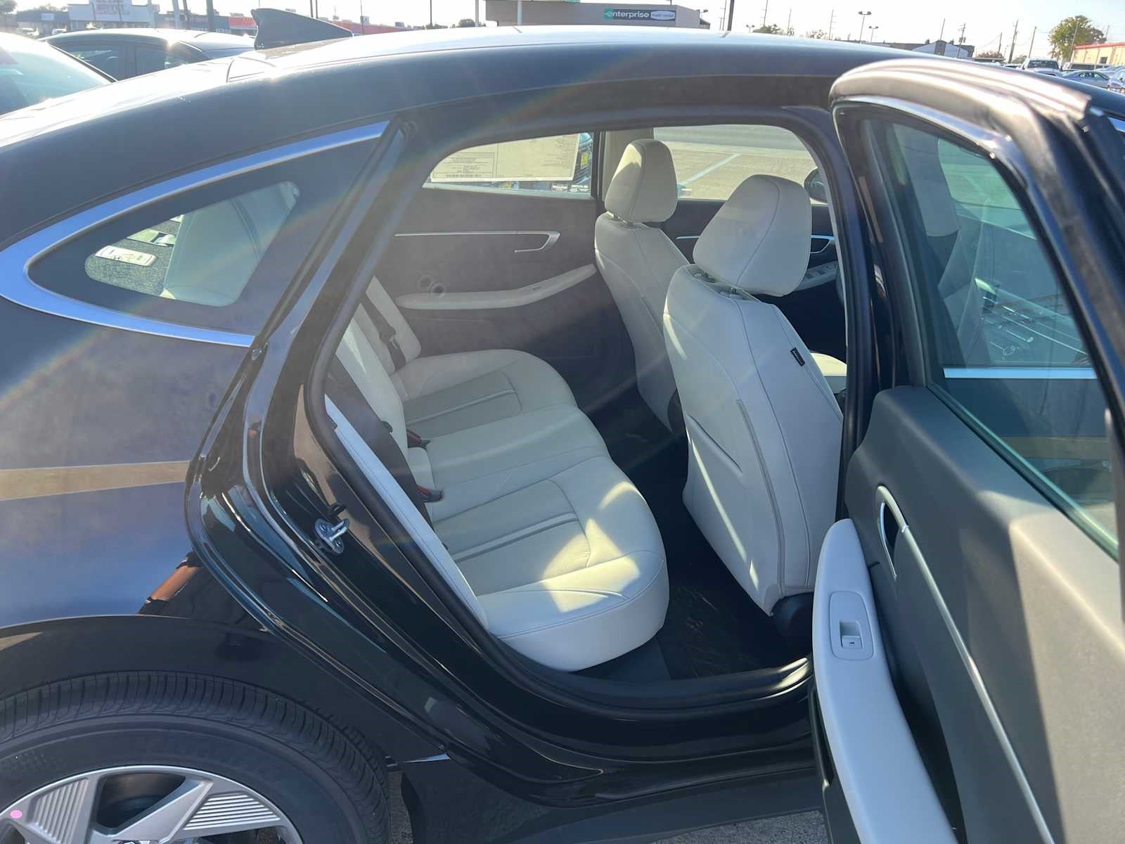 2025 Hyundai SONATA SE