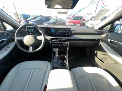 2025 Hyundai SONATA SE