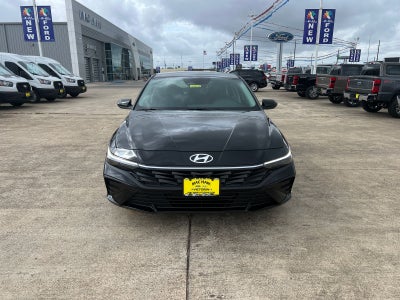 2026 Hyundai ELANTRA SE