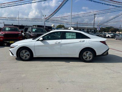 2026 Hyundai ELANTRA SE
