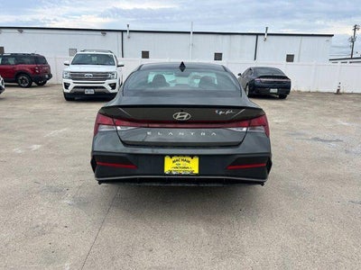 2025 Hyundai ELANTRA SEL Sport